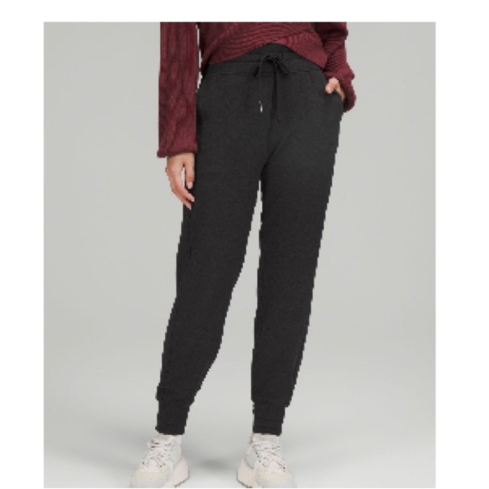 Lululemon Ready to Rulu High-Rise jogger